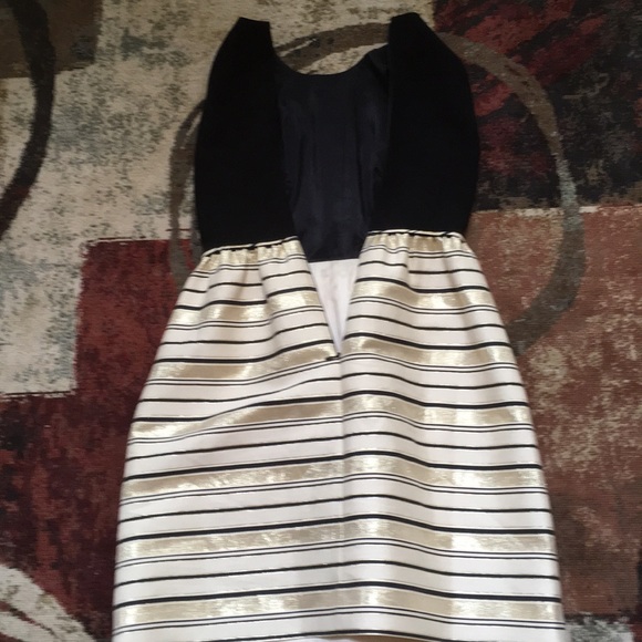 Dress - Picture 3 of 4